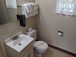 Hi-Lo Motel and RV Park