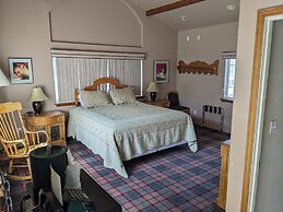 Hi-Lo Motel and RV Park