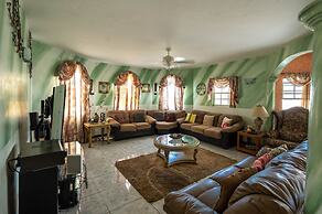 Leela's Manor