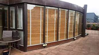 ROOFTOP 3BR PH-INDOOR SAUNA IN DUBLIN