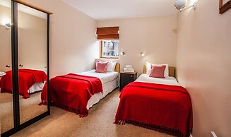 ROOFTOP 3BR PH-INDOOR SAUNA IN DUBLIN