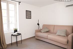 Sous les platanes