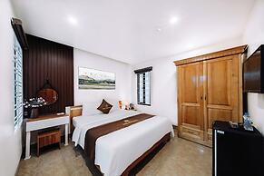 Rose Nhung Hotel Catba