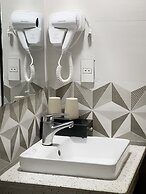 Rose Nhung Hotel Catba