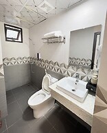 Rose Nhung Hotel Catba