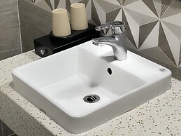 Rose Nhung Hotel Catba