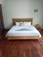 JJ City Centre Suites