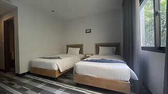 JJ City Centre Suites