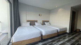 JJ City Centre Suites