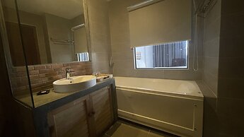 JJ City Centre Suites