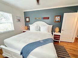 Vistamar Waterfront Beach Abode -walk to the Beach