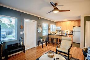 Vistamar Waterfront Beach Abode -walk to the Beach