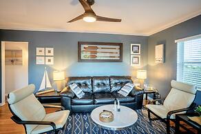 Vistamar Waterfront Beach Abode -walk to the Beach