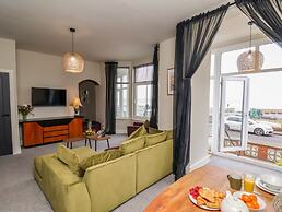 Apt 3 @ Hunter's Quay