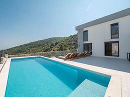 Seaview Villa with pool Vanja