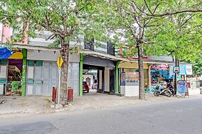 OYO 93208 Guest House Cemara 2