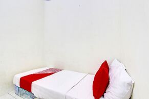 OYO 93208 Guest House Cemara 2