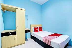 OYO 93209 Guest House Cemara 3