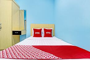 OYO 93209 Guest House Cemara 3