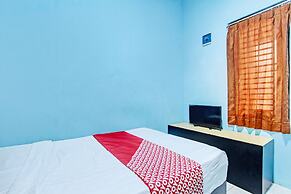 OYO 93209 Guest House Cemara 3