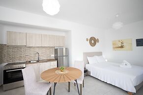 Island Nest Mykonos Suite w Shared Pool