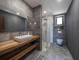 Seaview Villa with pool Hanja