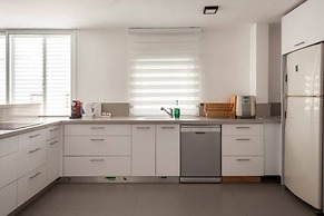 Amazing APT Bat-Yam Near Beach