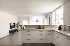 Amazing APT Bat-Yam Near Beach