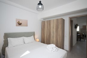 Experience Ruby Paradise w Shared Pool