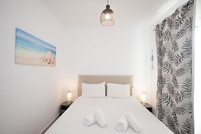 Island Dreaming Opal 2 Bd w shared pool