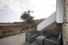 Island Dreaming Opal 2 Bd w shared pool