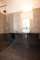 Island Dreaming Opal 2 Bd w shared pool