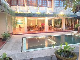 Catur Adi Putra Hotel