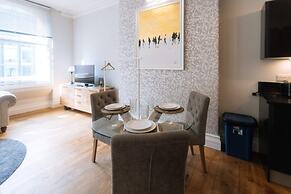 Gorgeous & Centrally Located 2BD Flat, Manchester!