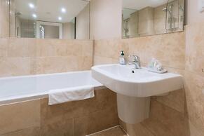 Gorgeous & Centrally Located 2BD Flat, Manchester!