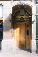 Gorgeous & Centrally Located 2BD Flat, Manchester!