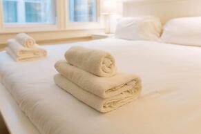 Gorgeous & Centrally Located 2BD Flat, Manchester!