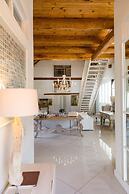 The Doolhof Country House