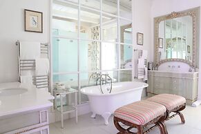 The Doolhof Country House