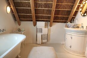 The Doolhof Country House