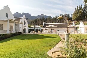 The Doolhof Country House