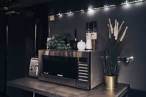 Golden Circle Truck Hotel