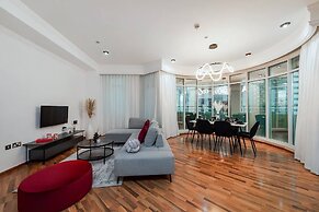 Spacious 2BR apartment in Marina Crown