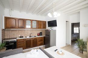 Gorgeous Rustic Cave wDreamy Shared Pool