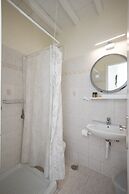 Gorgeous Rustic Cave wDreamy Shared Pool