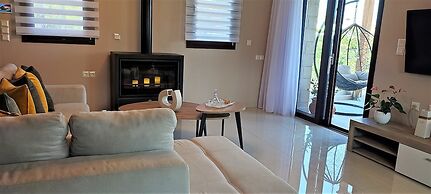 Villa ArGia with private pool & sea view