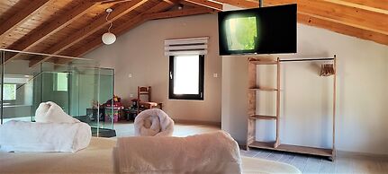 Villa ArGia with private pool & sea view