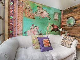 The Big Box Brandeers