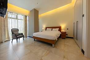 Lux Suites Le marc Luxury Apartments