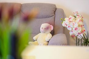 Apartment Vesna near beach with balcony